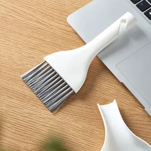 Mini witte bureau reinigingsset met borstel en stoffer voor toetsenborden en kleine ruimtes