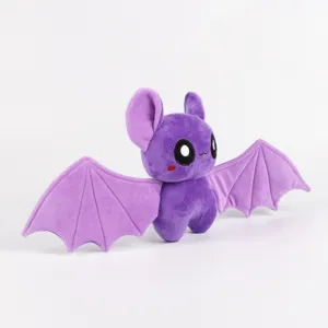 Detailopname van een paarse pluche vleermuis voor Halloween decoratie en geschenken