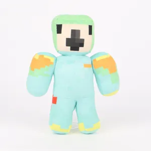 Minecraft-inspiriertes Plüschtier mit verpixelter Spielfigur auf weißem Hintergrund