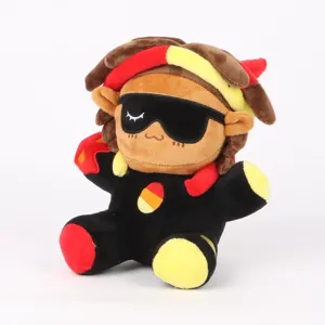 Vue détaillée de la peluche de jeu Flamefrags avec son masque pour les yeux noir