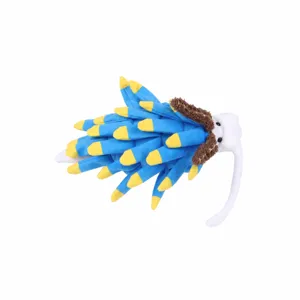 Peluche nudibranche Blue Dragon réaliste avec accents bleus et jaunes sur fond blanc