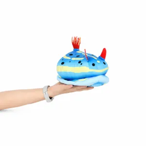 Weiches blaues Seehasen Nudibranch Plüschtier in der Hand zur Größenanzeige gehalten