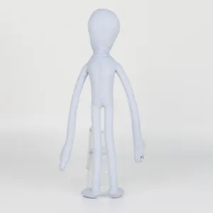 Vue détaillée d'une peluche d'horreur bleu clair à longs membres de style Minecraft