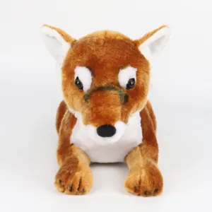 Détail de face d'une peluche Thylacine réaliste présentant une fourrure douce marron et blanc