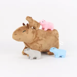 Λεπτομερής προβολή σετ μαλακών λούτρινων Capybara σε διάφορα χρώματα και μεγέθη