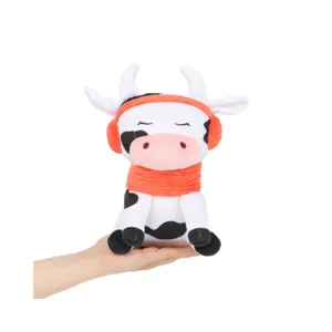 Peluche Chilledcow adorable con orejeras naranjas y bufanda, regalo de vaca de peluche suave