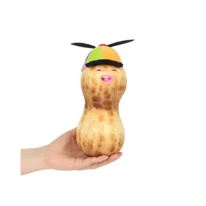 Peluche drôle Burnt Peanut meme avec chapeau à hélice et expression humaine