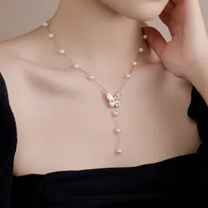 Elegante Halskette mit Schmetterlingsanhänger und Perlen für Damen mit Zirkonia