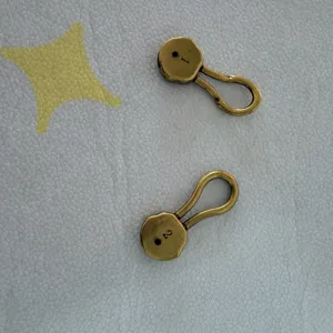 Retro bronze zinc alloy hook buckle accessories, vintage metal fasteners with numbers.