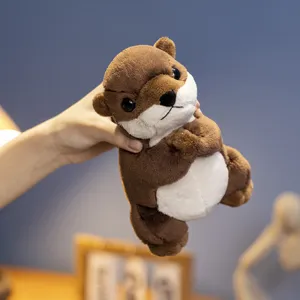 Schattig realistisch otter knuffeldier bruin en wit, zachte mascotte voor cadeaus