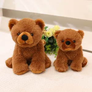 Ensemble d'ours en peluche brun réaliste montrant une grande et une petite version.