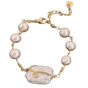 Elegantes handgefertigtes Süßwasserperlenarmband mit großer Barockperle und Herzanhänger