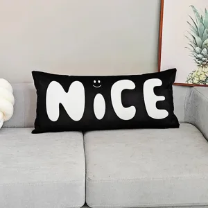 Cojín lumbar largo negro con estampado de letras NICE blancas para sofá de sala moderno