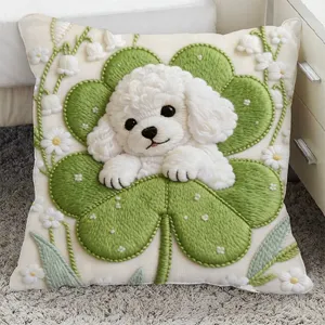 Carino cuscino ricamato cane trifoglio verde per divano accogliente arredamento