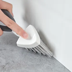 Spazzola triangolare multifunzionale per la pulizia di fessure e angoli del bagno