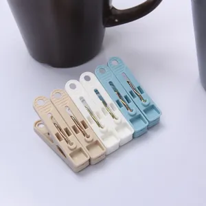 Langlebige windfeste Kunststoff-Wäscheklammern im japanischen Stil, Set mit 30 Stück.