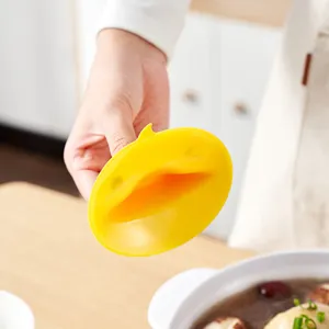 Heat resistant yellow duck silicone kitchen pot handle gripper for anti-scald protection