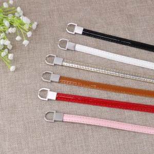 Détails de ceinture fine en cuir verni, plusieurs couleurs avec boucle en métal pour divers styles.