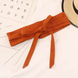 Cinturón de ante sintético para mujer, elegante lazo ancho, accesorio camel elegante.