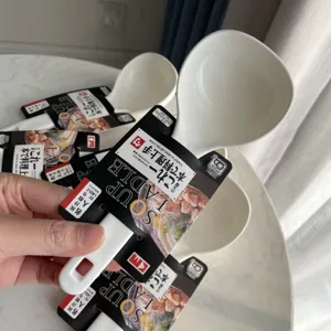 Hitzebeständige japanische Suppenkelle aus Kunststoff mit kurzem Griff für den Haushalt