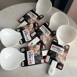 6er-Set hitzebeständige japanische Suppenkellen aus weißem Kunststoff mit kurzem Griff