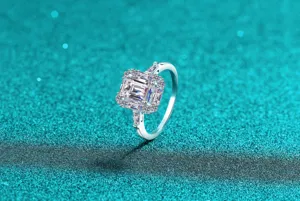 Macro detail of high-quality emerald-cut moissanite stone set in S925 sterling silver