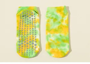 Women tie-dye grip socks for pilates yoga, anti-slip short ankle cotton socks for home floor.