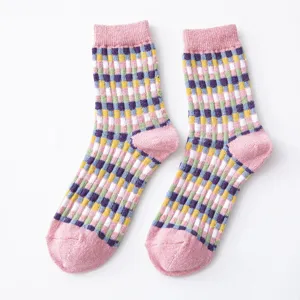 Chaussettes mi-mollet à carreaux colorés pour femmes chaussettes d'hiver chaudes vue principale