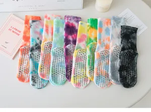 Summer tie-dye yoga socks with non-slip grip soles, perfect for pilates, fitness and sports.