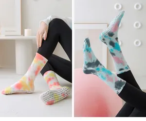 Tie-dye yoga grip socks for women, non-slip pilates crew socks with dotted soles for gym.