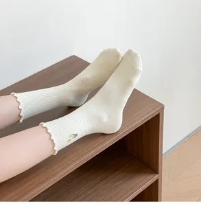 Women ruffle mid-tube socks cute floral embroidered cotton socks spring summer casual hosiery