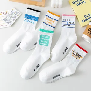Chaussettes Mi-Hautes Décontractées en Coton pour Femmes Printemps Automne Sport Slogans de Lettres Revers Contrastés