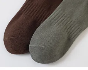 Calcetines deportivos de canalé lisos para hombre, calcetines de invierno de algodón cálidos.