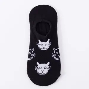 Black low-cut invisible short socks for women, cute cartoon cat face print, comfortable cotton.