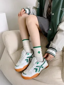 Green striped mid-calf socks for women, cute Japanese style daily casual cotton knit socks.