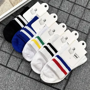 Calze Sportive in Cotone per Giovani Unisex Classiche a Doppia Riga Traspiranti Casual per Studenti