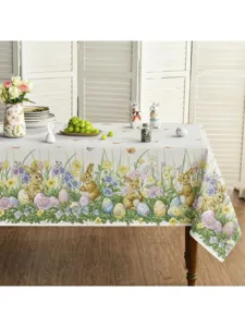 Vista detallada del mantel de Pascua con conejitos lindos y motivos florales de primavera.
