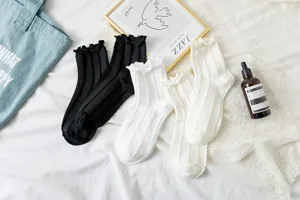 Japanese Lolita style women mid-tube socks black and white lace ruffle ribbed cute