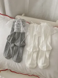 Chaussettes style princesse Lolita dentelle froufrou nœud genou mignon bas doux gris blanc