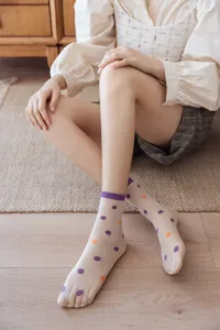 Chaussettes d'été transparentes à pois en soie de verre pour femmes, style japonais mignon et fin.
