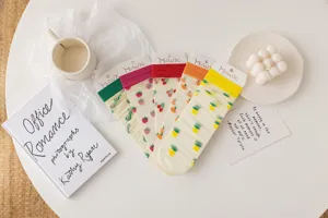 Chaussettes d'été fines en soie de verre transparente pour femmes, motif de fruits.