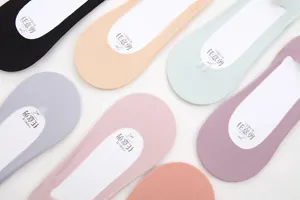 Women ice silk invisible boat socks summer thin anti-slip shallow mouth shallow socks set