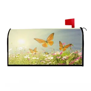 Copertura magnetica per cassetta postale con farfalle e fiori primaverili. Decorazione.
