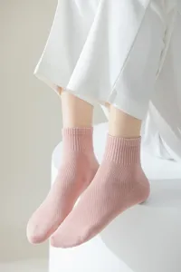 Rosa Baumwoll-Netzsocken Damen Detail, atmungsaktive niedrige Sommersocken weich.