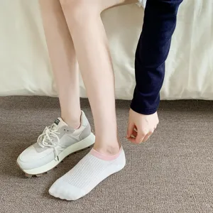 Women's cute contrast color low-cut boat socks, breathable cotton ankle socks for spring and summer.