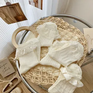 Süsser japanischer Stil Damen weisse Spitzen Rüschen Socken süsse Lolita Baumwolle Strümpfe