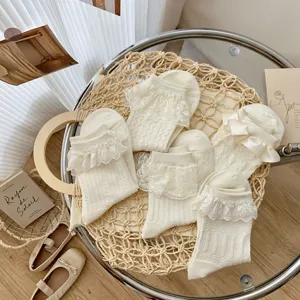 Süße Damen Spitzenrüschen Socken, japanischer Lolita Stil JK süße Mittelsocken Frühling Sommer.