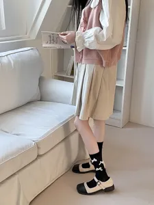 Sweet Japanese college style women's mid-calf socks with cute bowknot design, soft and comfortable.