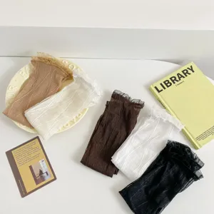 Chaussettes mi-mollet en dentelle transparente pour femmes, été Lolita style doux.