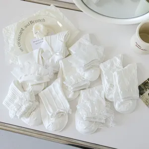 Chaussettes blanches Lolita dentelle volants mignonnes japonaises JK mi-bas style details